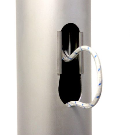 Masko-GmbH_Fahnenmast hissbar mit innenliegender Seilführung